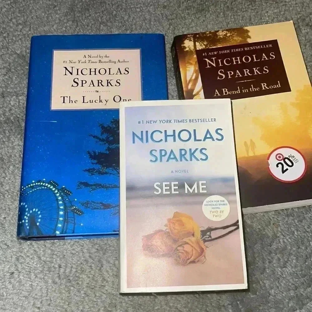 Three brand new Nicholas sparks books!!‎